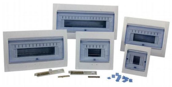 品質  SN 32 Way MCB Box Electrical 24 Way Distribution Board Mounted Type 220V 380V 工場