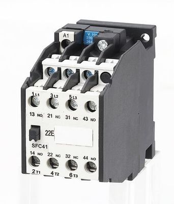 品質  20A 30A 55A Low Voltage 3 Pole AC Contactor 2NO 2NC IEC60947 工場