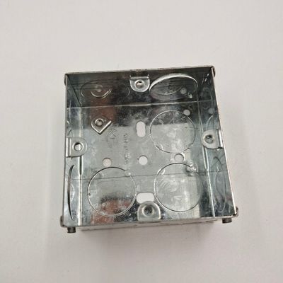 BS標準的なスイッチ ソケット箱IP65は鋼鉄3X6 3X3に電流を通した